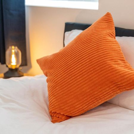 2 Bedroom Loft And Spacious Apt- One Choice Stays- Jq Birmingham Esterno foto