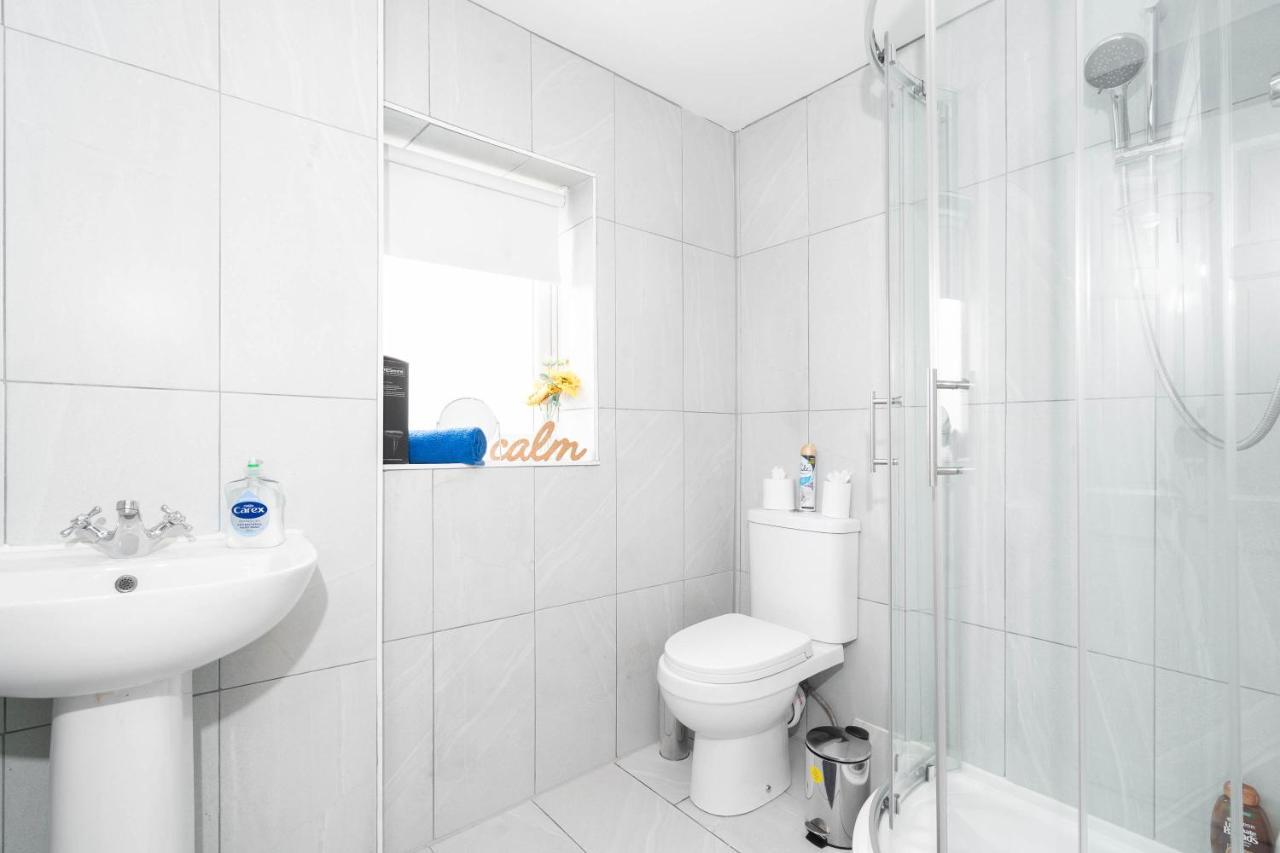 2 Bedroom Loft And Spacious Apt- One Choice Stays- Jq Birmingham Esterno foto