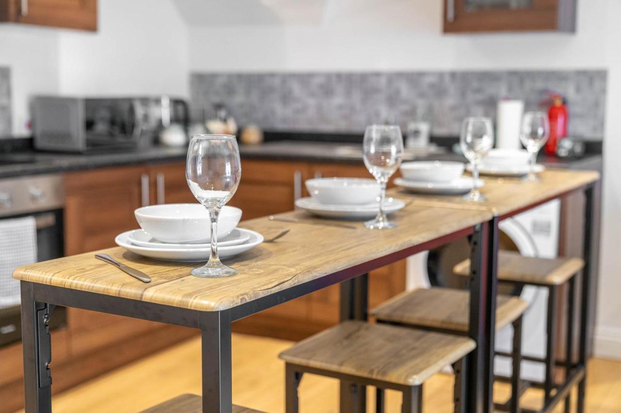 2 Bedroom Loft And Spacious Apt- One Choice Stays- Jq Birmingham Esterno foto