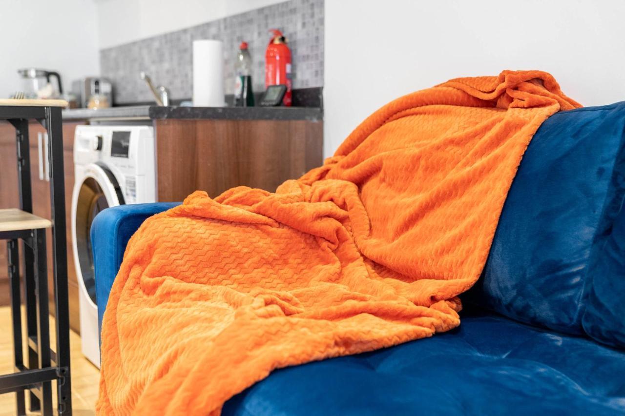 2 Bedroom Loft And Spacious Apt- One Choice Stays- Jq Birmingham Esterno foto